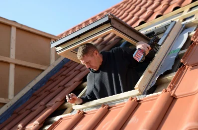 Pose de fenêtres de toit Velux à Pressins